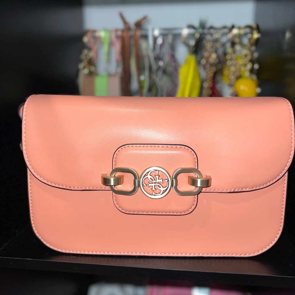 Guess Coral Pink Leather Chain-Detail Convertible Shoulder Bag